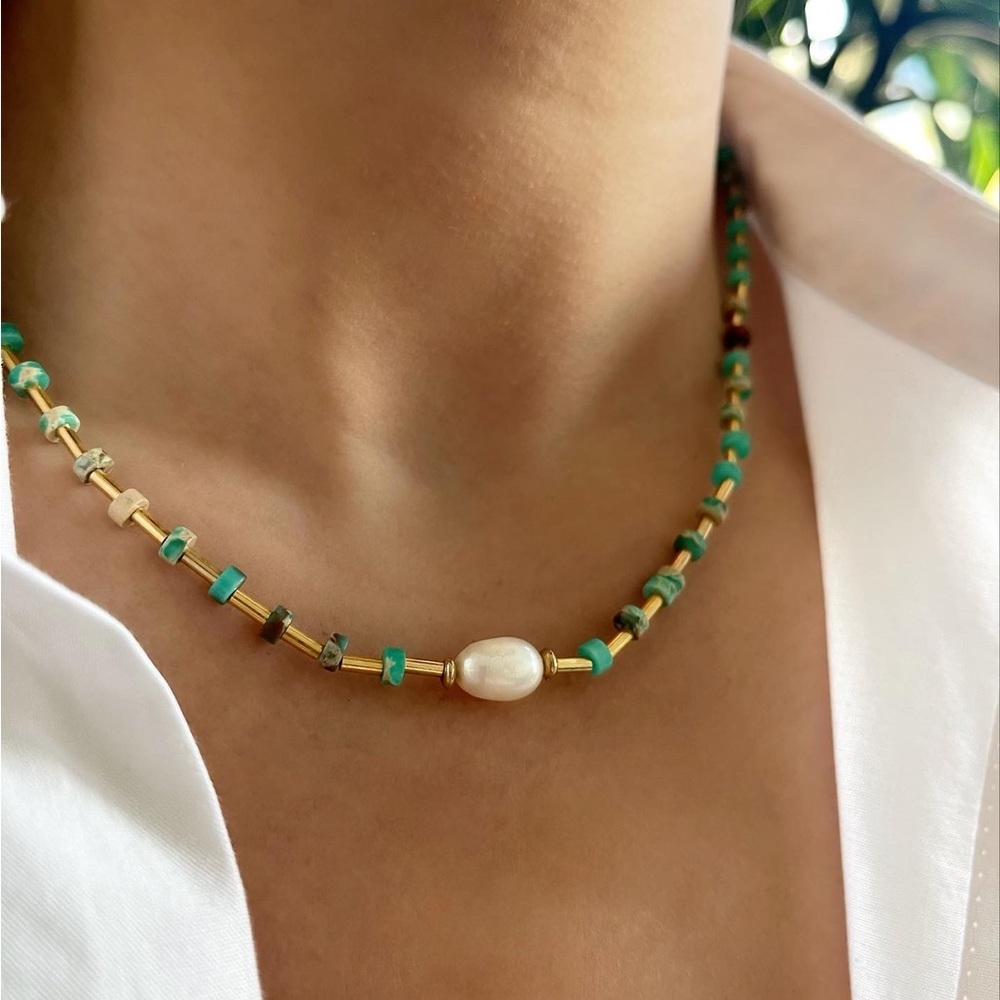 Beaded necklace
